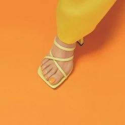 CND Vinylux Nail Polish, The Marigolds -CND Butik 639370009759 1