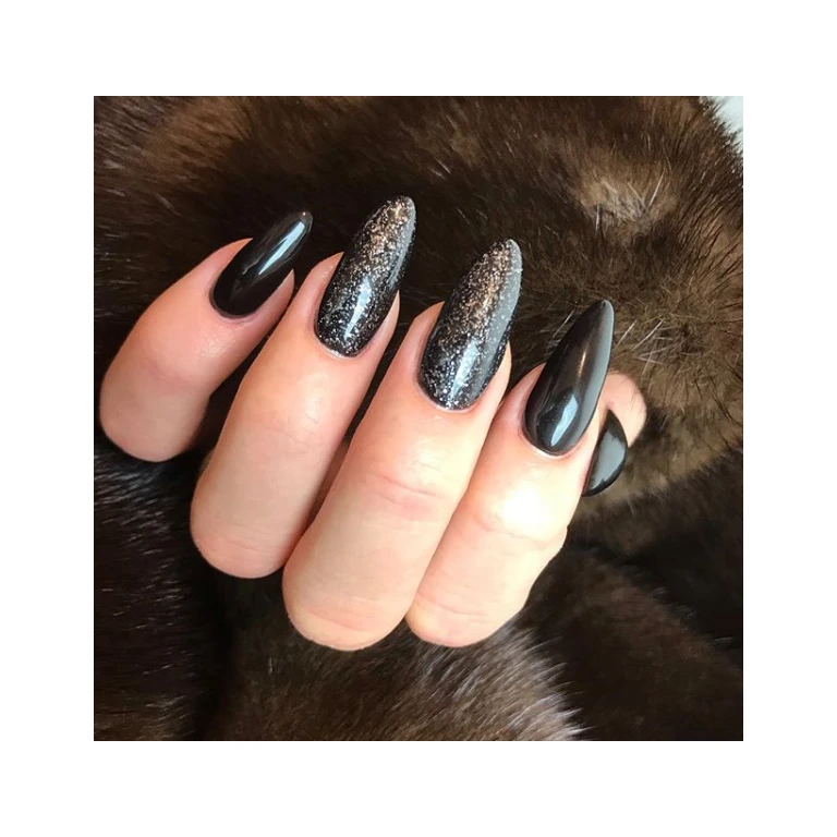 CND Vinylux Nail Polish, 105 Black Pool 4 CND Vinylux Nail Polish, 105 Black Pool - Billede 4