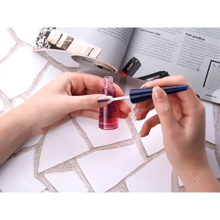 Herôme Natural Nail Whitener, Pink Glow 4 Herôme Natural Nail Whitener, Pink Glow - Billede 4