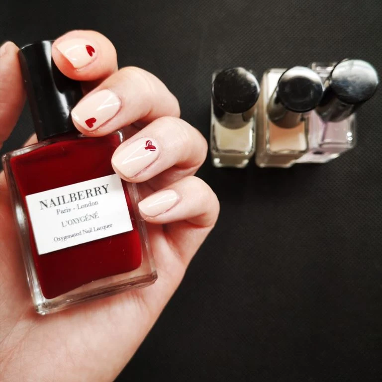 NAILBERRY L’Oxygéné Nail Polish, Le Temps Des Cerises 3 NAILBERRY L’Oxygéné Nail Polish, Le Temps Des Cerises - Billede 3